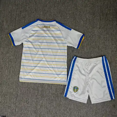 Leeds United home children's kit — 2026/27