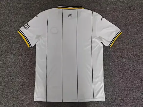 Wolverhampton Wanderers away — 2026/27