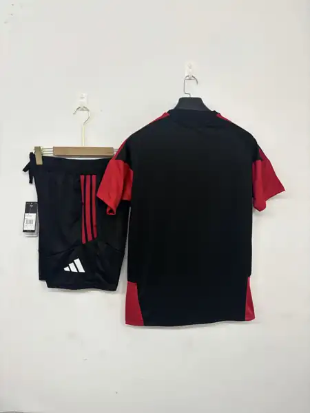 Man united black training suits — 2026/27