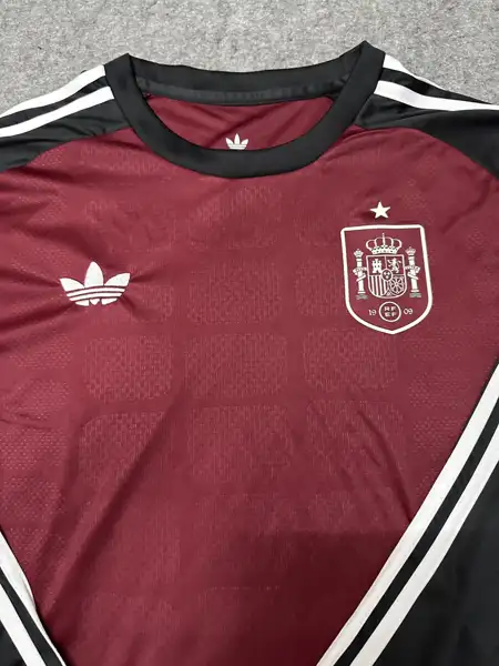 Spain goalkeeper long sleeves — 2026/27