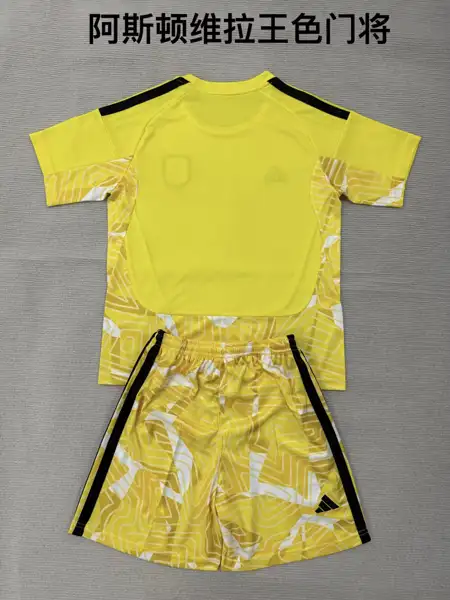 Kids Aston Villa Yellow Goalkeeper Adult Set, C — 2026/27