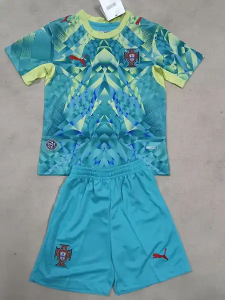 Portugal Goalkeeper Children's Set — 2026/27